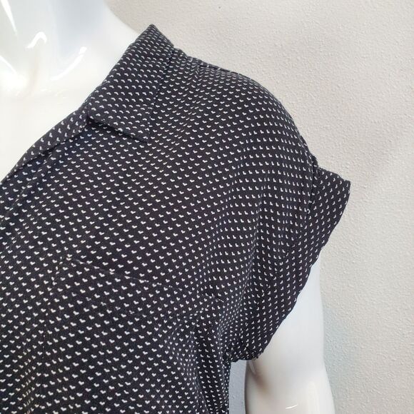 Jachs Girlfriend Black White Heart Button-Up Shirt - Picture 4 of 8